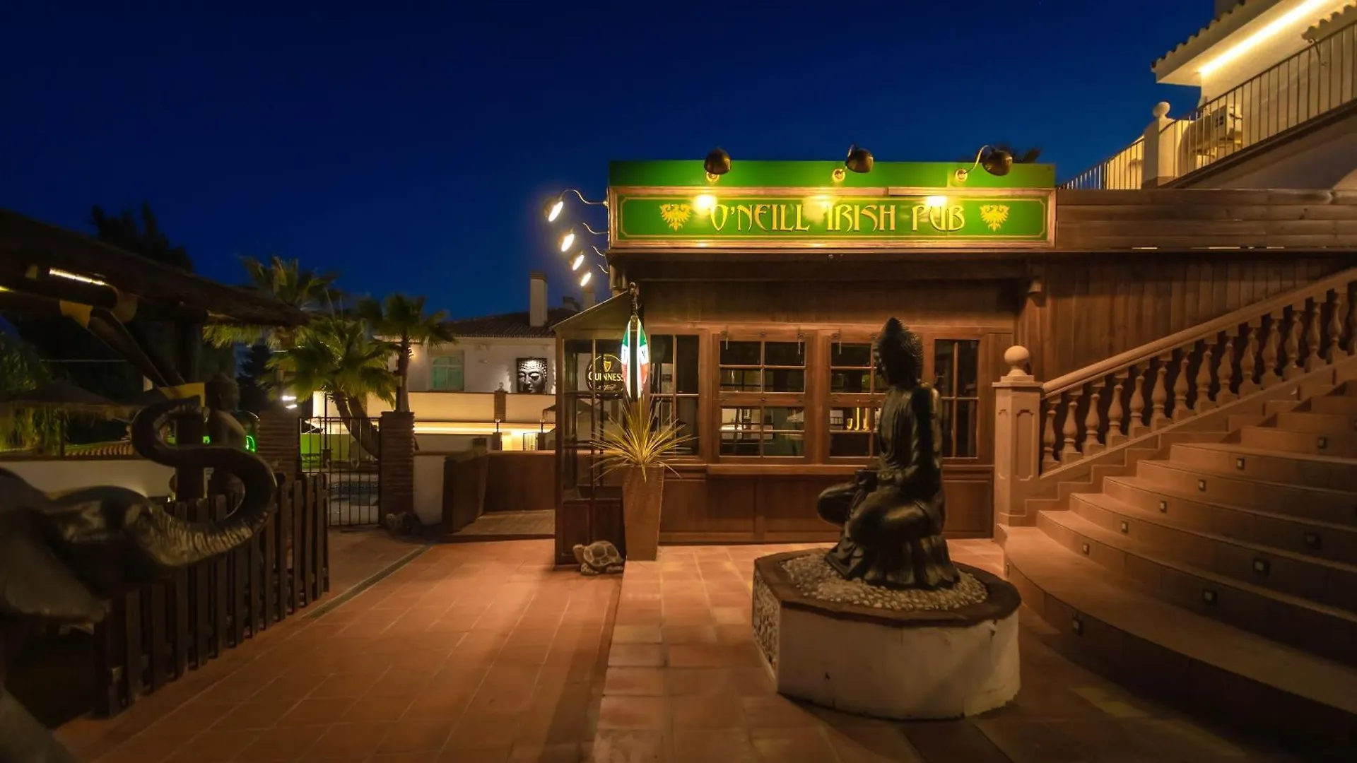 טורמולינוס Hotel Zen Airport