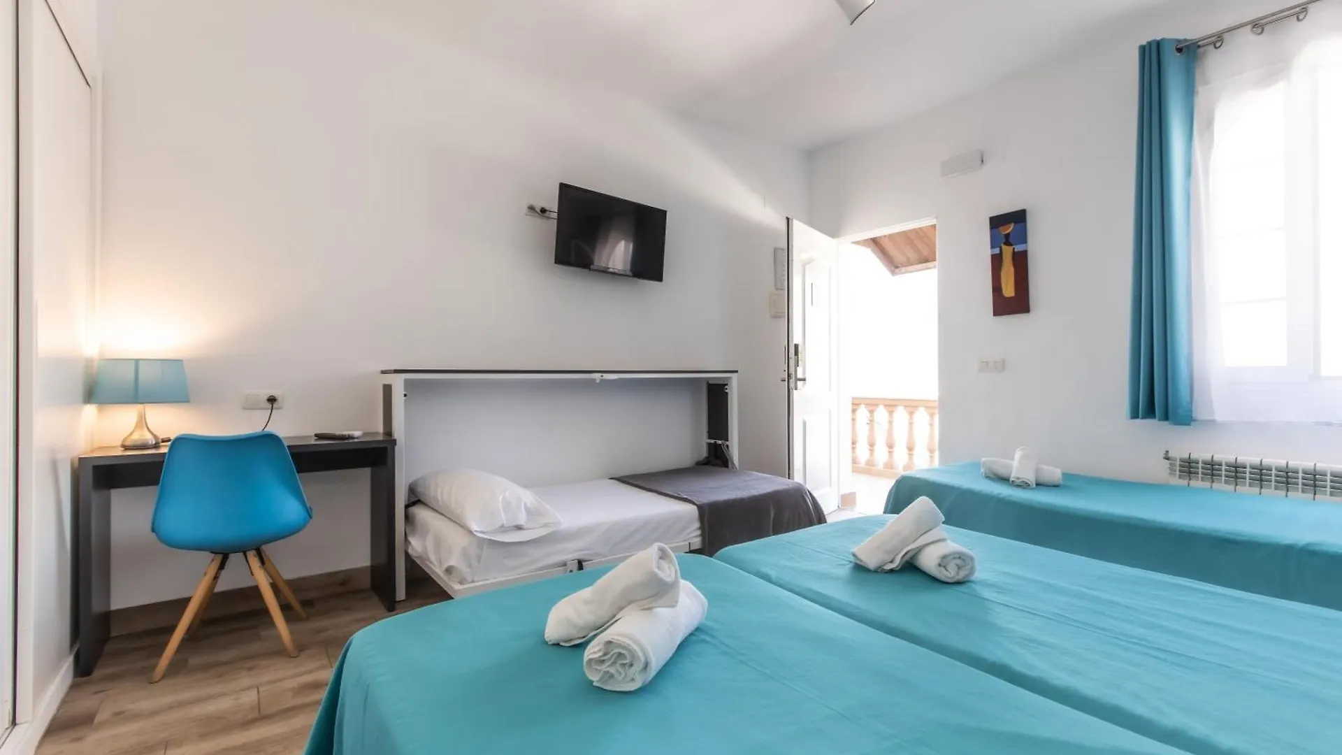 טורמולינוס Hotel Zen Airport