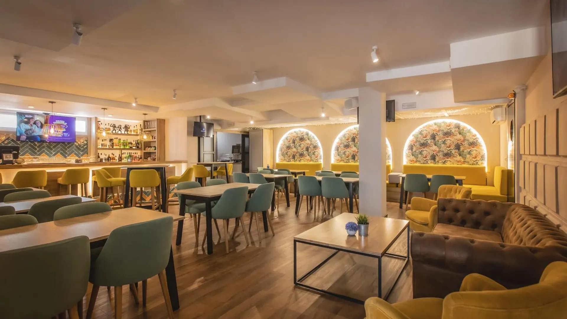 טורמולינוס Hotel Zen Airport