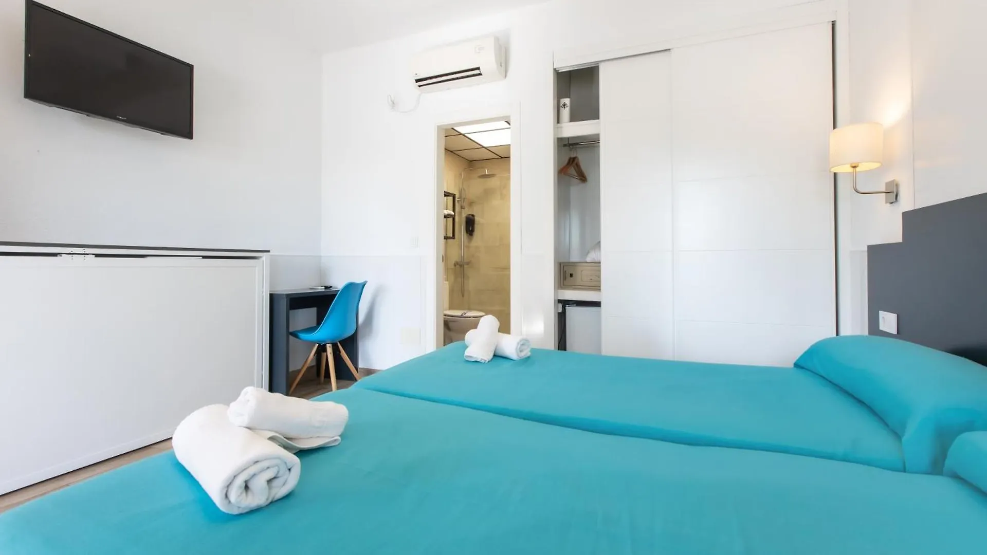טורמולינוס Hotel Zen Airport